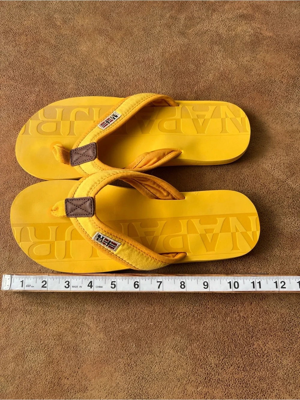 Napapijri Yellow Men’s Flip-Flops Sandals size 9.5/10